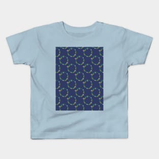 Christmas wreath pattern Kids T-Shirt